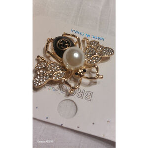 Rhinestone Bumble Bee Brooch with pearl and black body